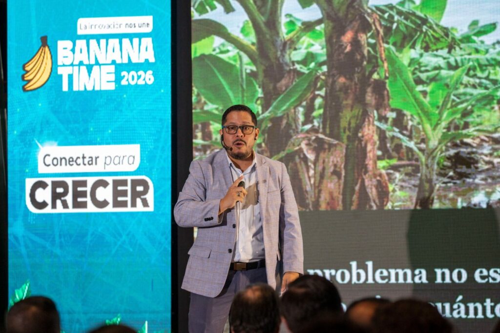 Freddy Magdama, jefe del departamento de Fitopatología y Microbiología del Centro de Investigaciones Biotecnológicas del Ecuador (CIBE) de la ESPOL,